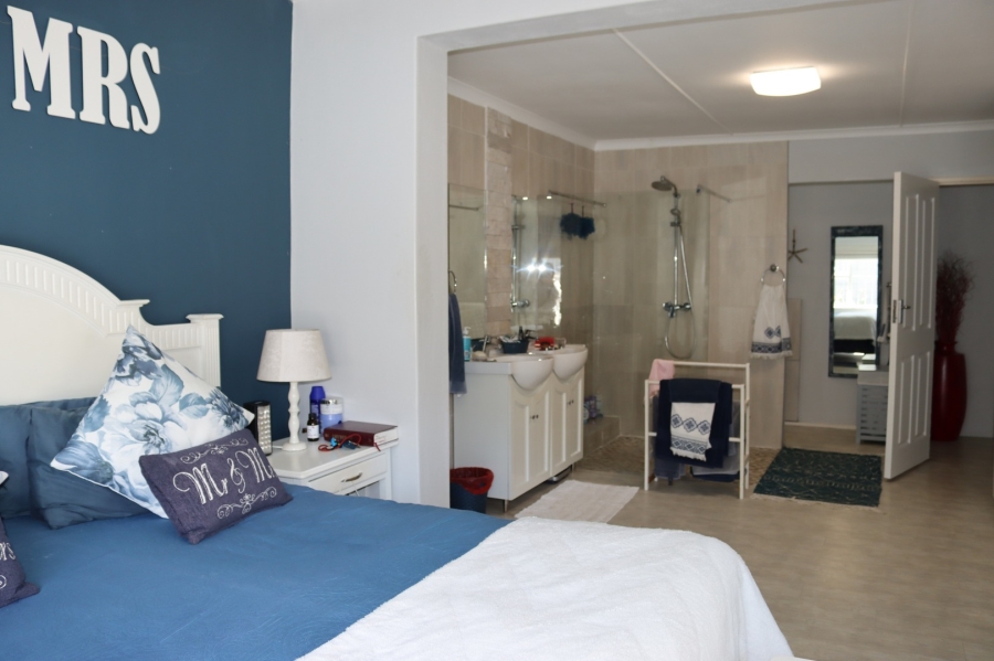 3 Bedroom Property for Sale in Kleinmond Western Cape